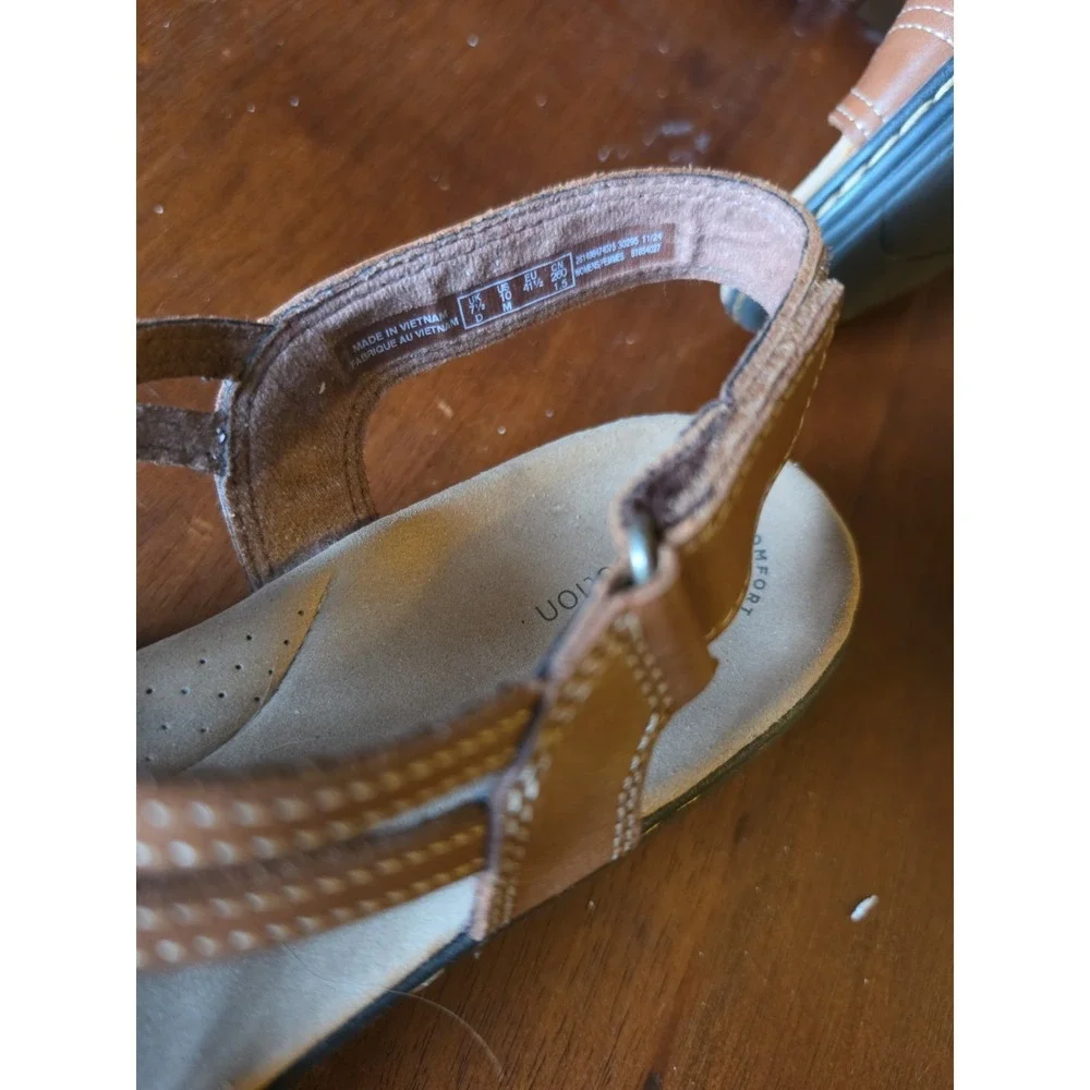 Clarks Brown Leather Strappy Buckle Flat Sandals Women's US 10 Stitched